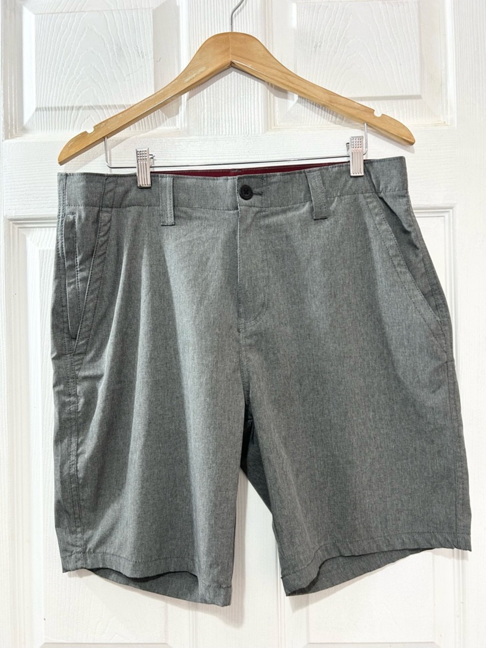 Denali Men's Flat Front Gray Shorts Size 34